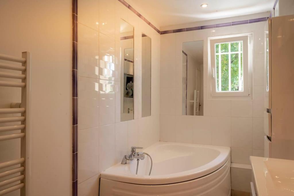 Villa Rhea รอกเกอบรูน-ซูร์-อาร์ฌ็องส์ ภายนอก รูปภาพ