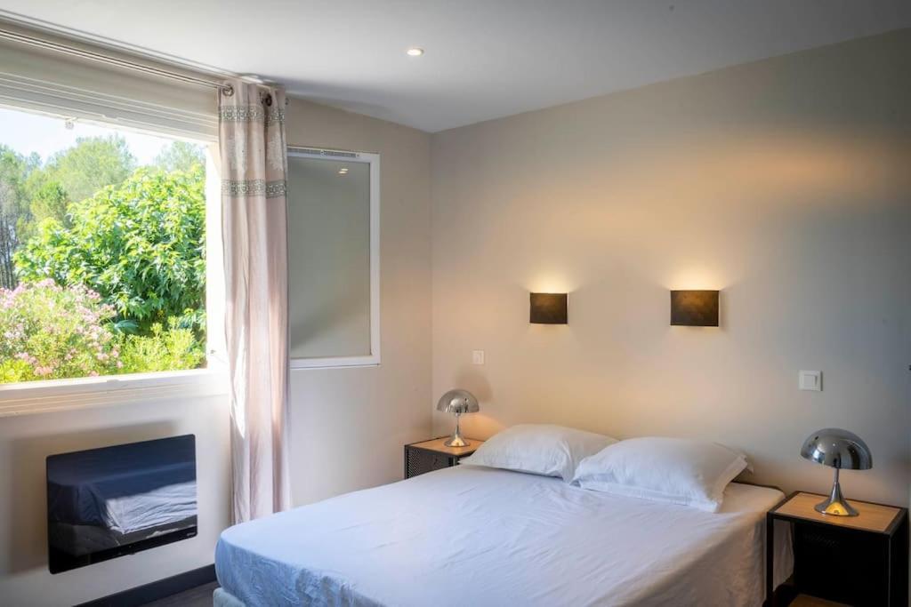 Villa Rhea รอกเกอบรูน-ซูร์-อาร์ฌ็องส์ ภายนอก รูปภาพ